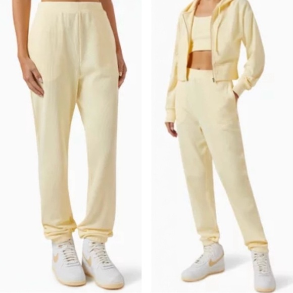 Kith Pants - Kith Waffle Knit Chelsea Sweatpants In Butter Yellow